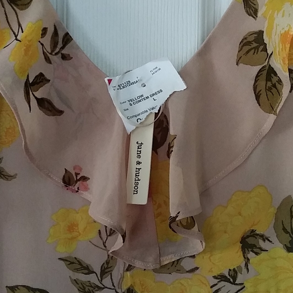 Yellow Flower Ruffle Dress - Picture 3 of 3